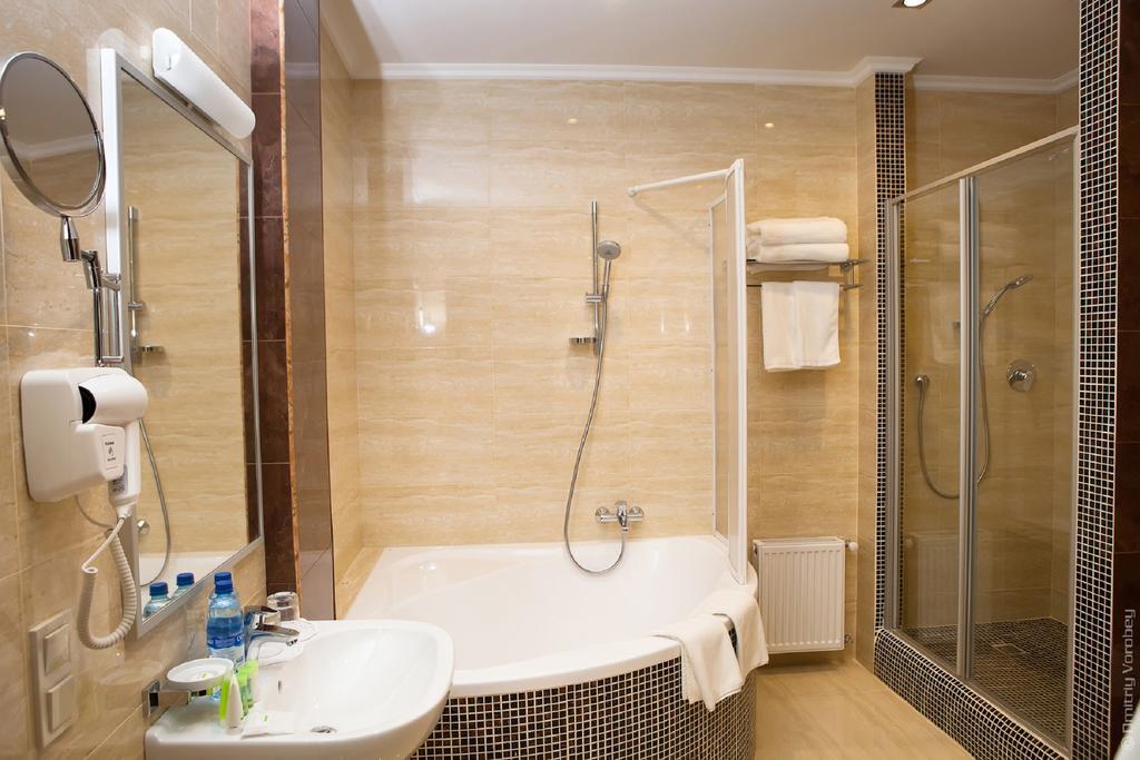 Kiroff Hotel Charkov Pokoj fotografie